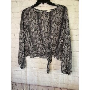 Suzy D London‎ Shirt Womens Gray Snakeskin Size S V Neck Tie Hem Mobwife